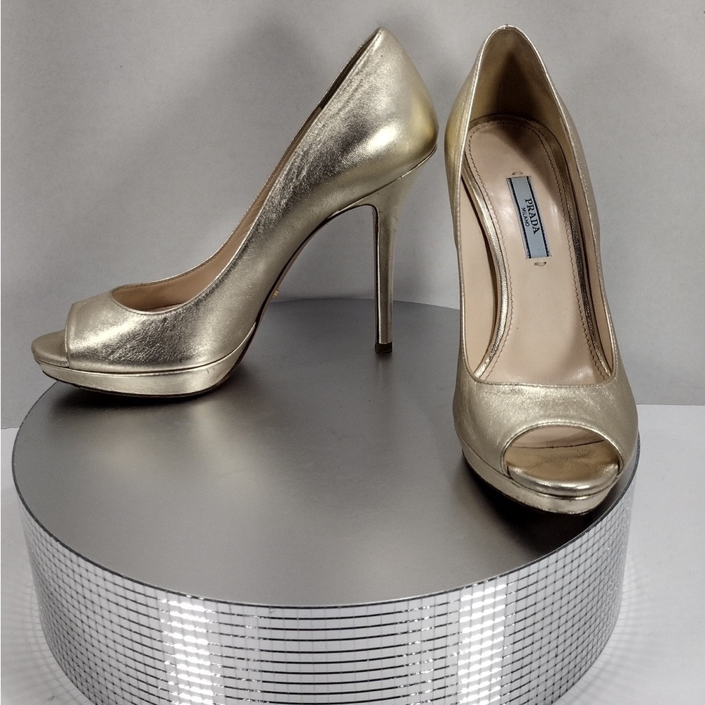 Prada Women's Gold Peep-Toe Heels pre owned Exellent condition size 8.5 - Picture 12 of 15